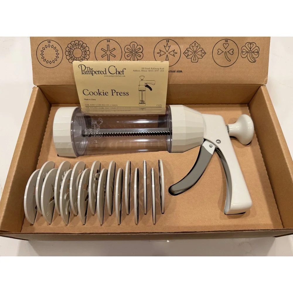 Pampered Chef Cookie Press 1525 16 Discs White Kitchen Baking Tool Set